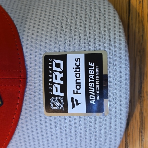 NWT NHL Chicago Blackhawks Fanatics 2020 Locker Room Pro Authentic Adjustable Ha - Picture 7 of 14